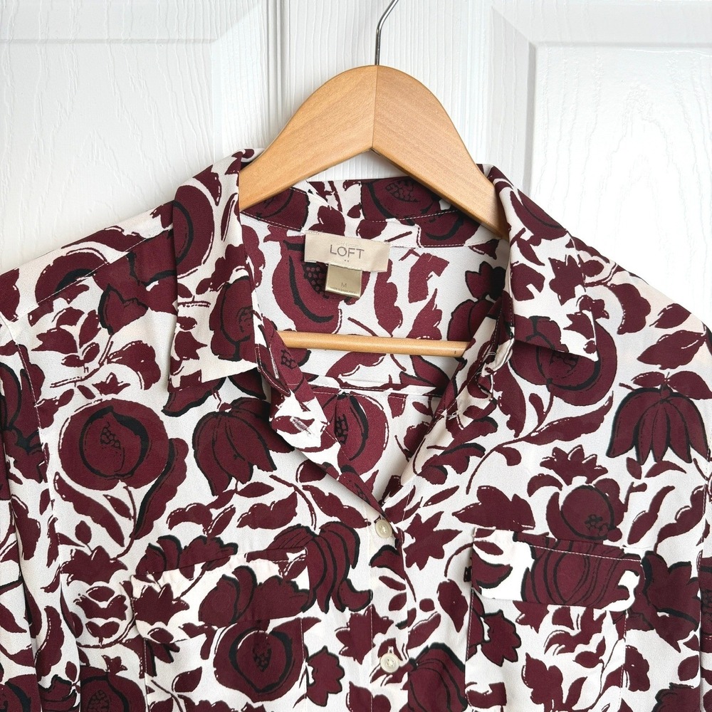 LOFT Office Blouse M Burgundy Ivory Floral Pomegranate Button Down Bold Travel‎ - Picture 8 of 8
